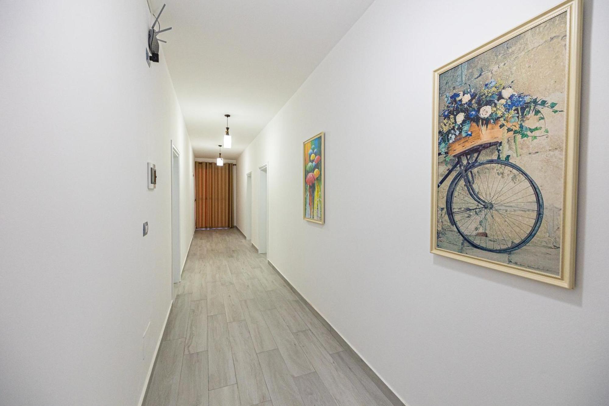 Hotel Idi Влёра Экстерьер фото